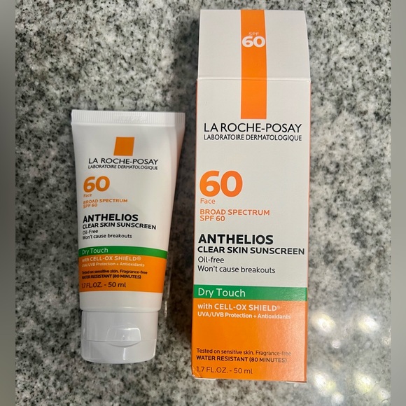 La Roche-Posay Other - La Roche-Posay Anthelios Clear Skin Sunscreen